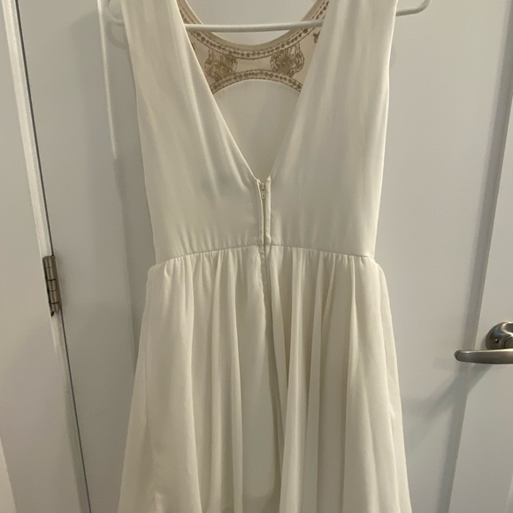 City Triangles size 7 white dress - Picture 3 of 4